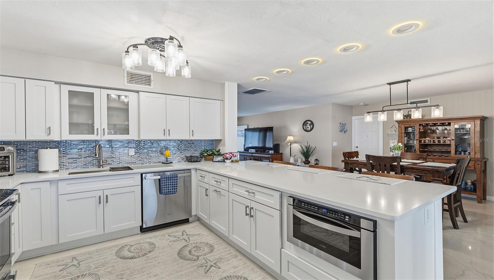 MAXIMO MOORINGS - Residential