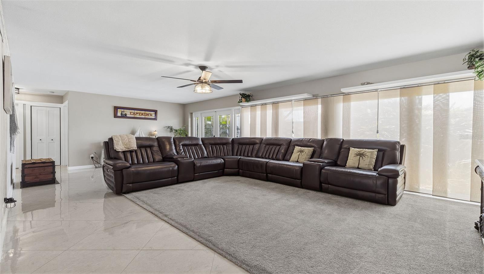 MAXIMO MOORINGS - Residential