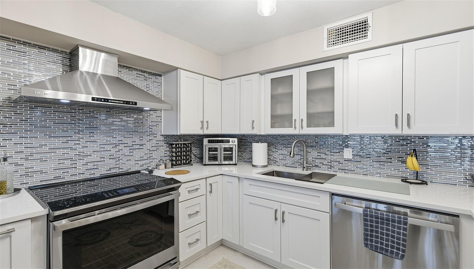 MAXIMO MOORINGS - Residential