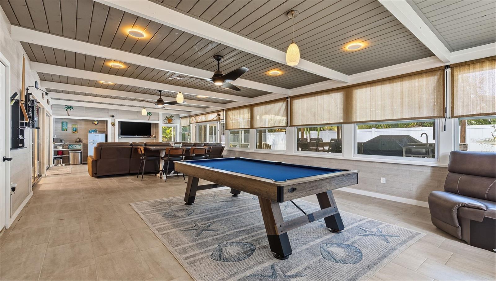 MAXIMO MOORINGS - Residential