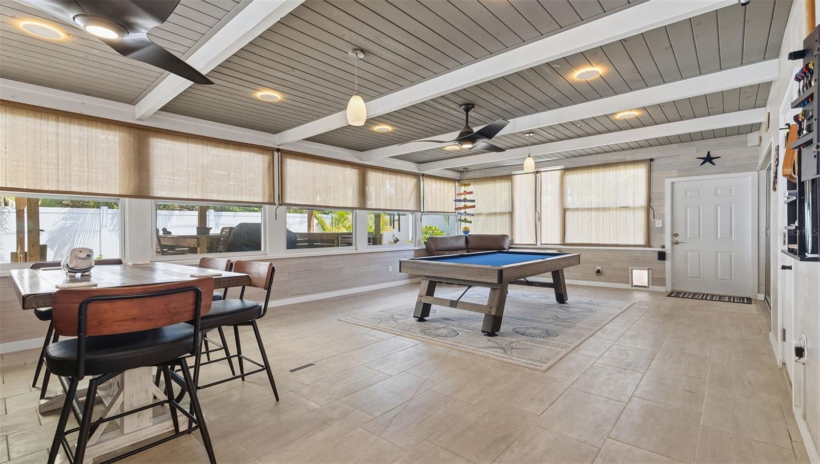 MAXIMO MOORINGS - Residential