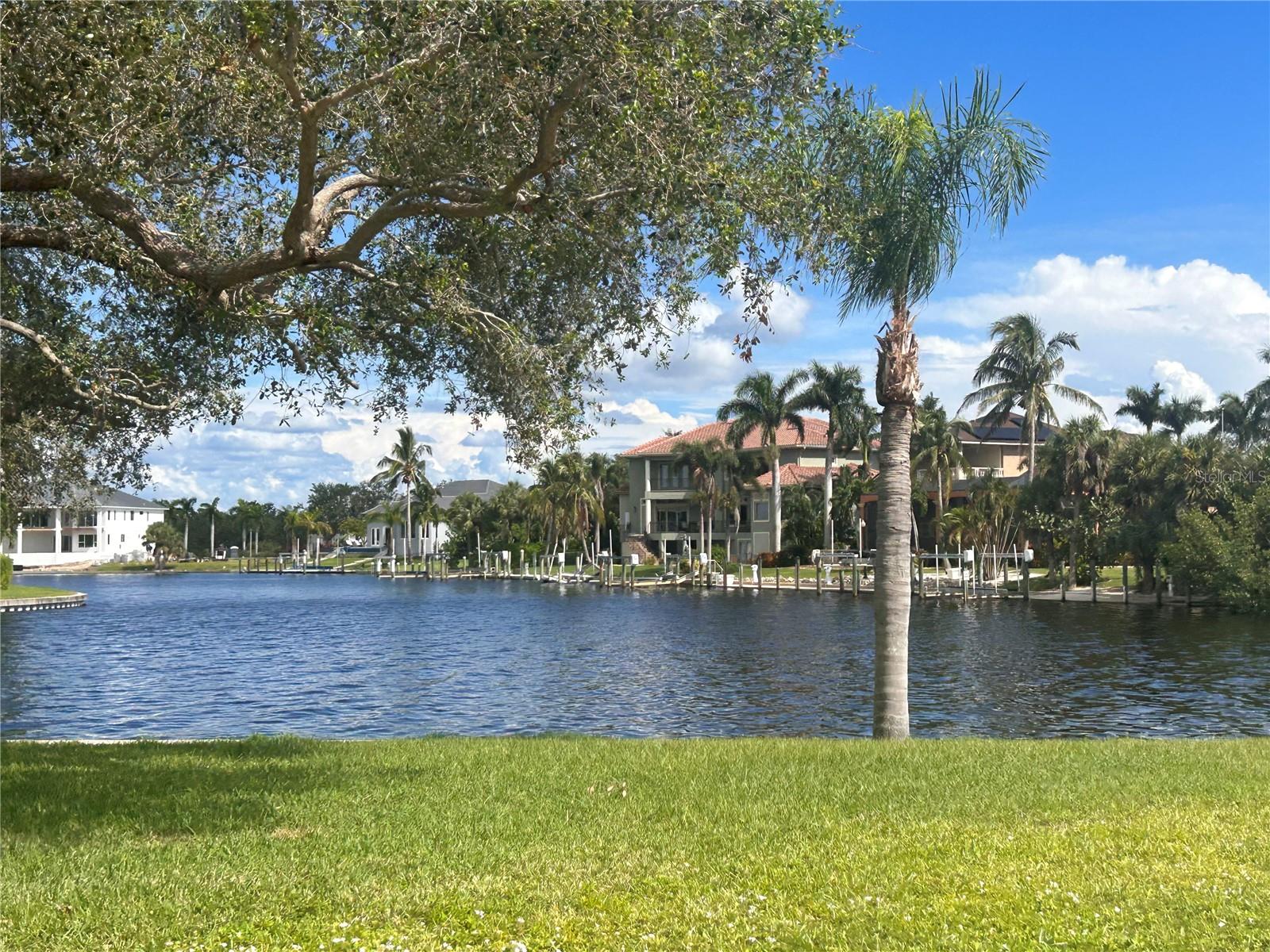 143 CREEK DRIVE SE