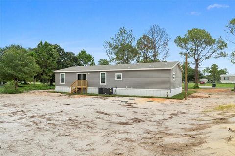 A home in WINTER HAVEN