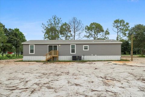 A home in WINTER HAVEN