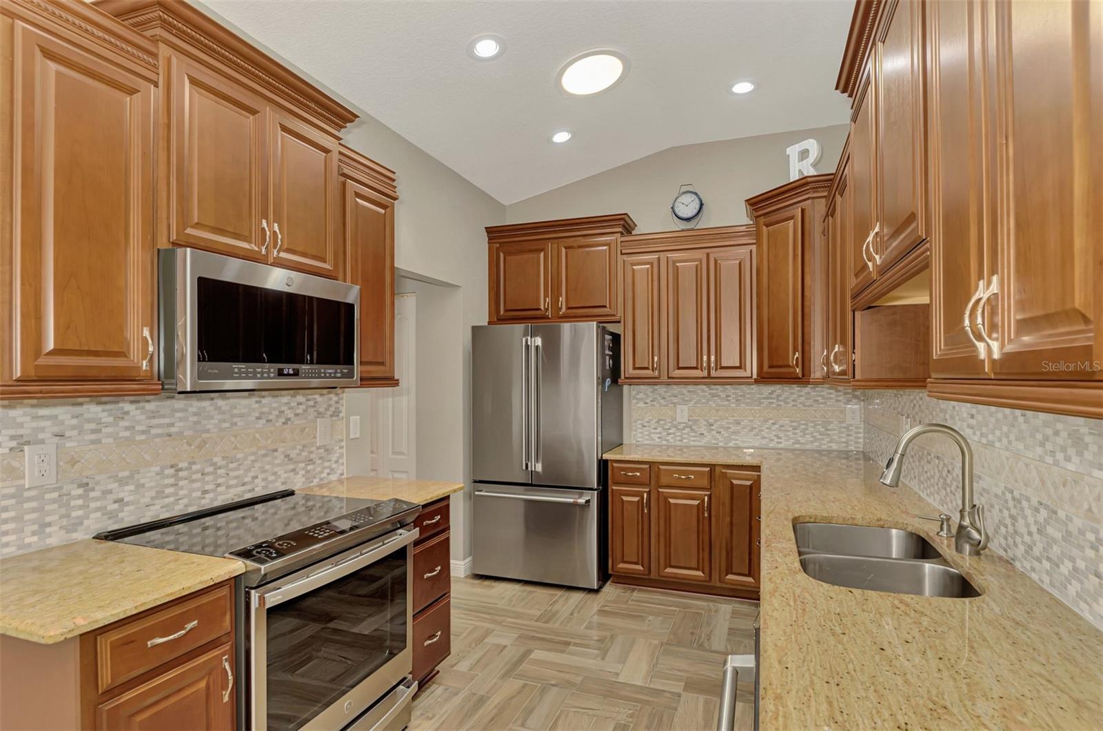 FOUNTAIN VIEW - Residential