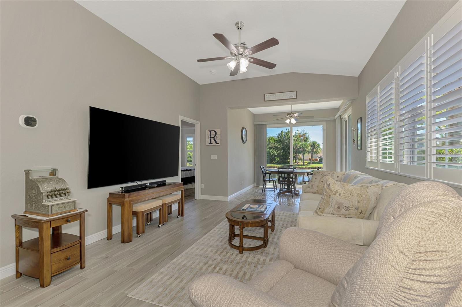 FOUNTAIN VIEW - Residential