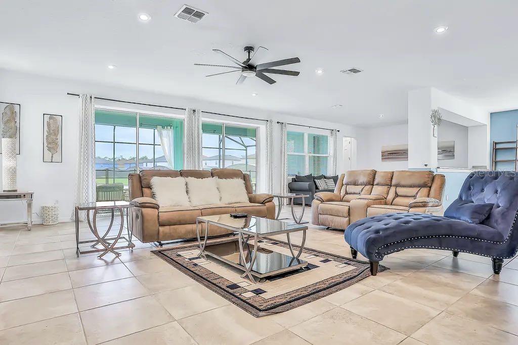 8906 CAROLINE BAY COURT