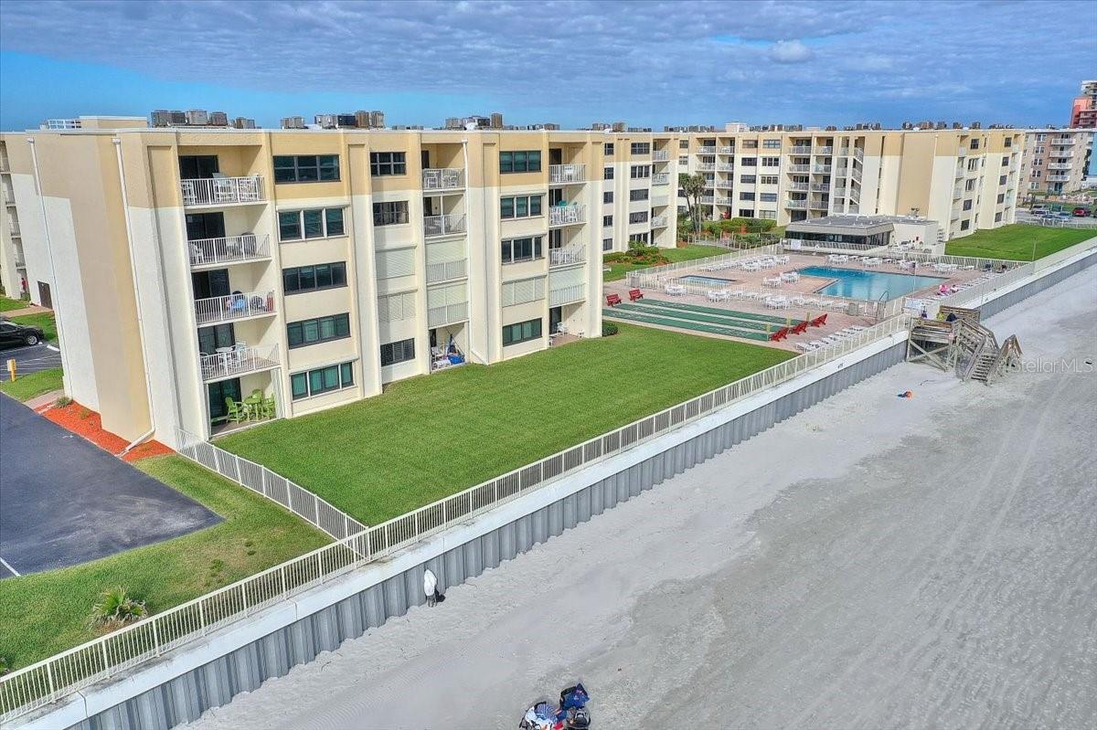 CASTLE REEF CONDO - Residential