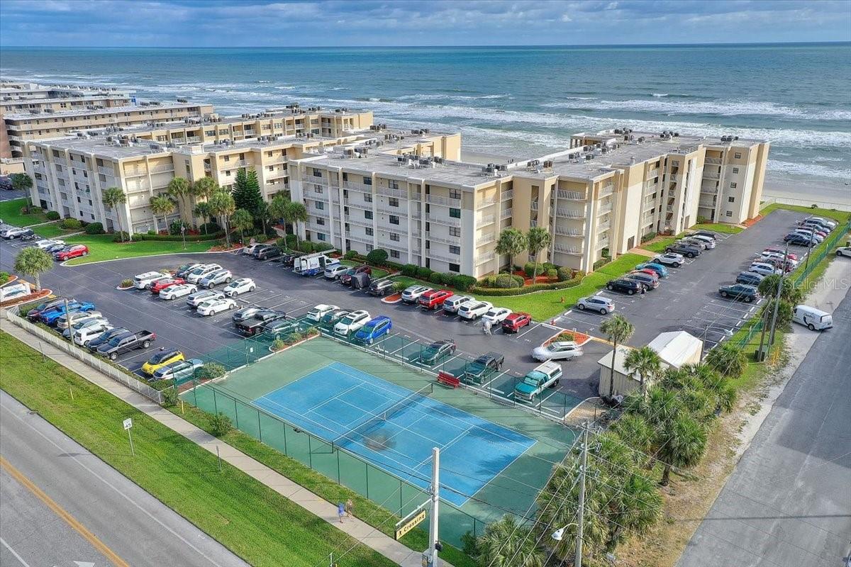 CASTLE REEF CONDO - Residential