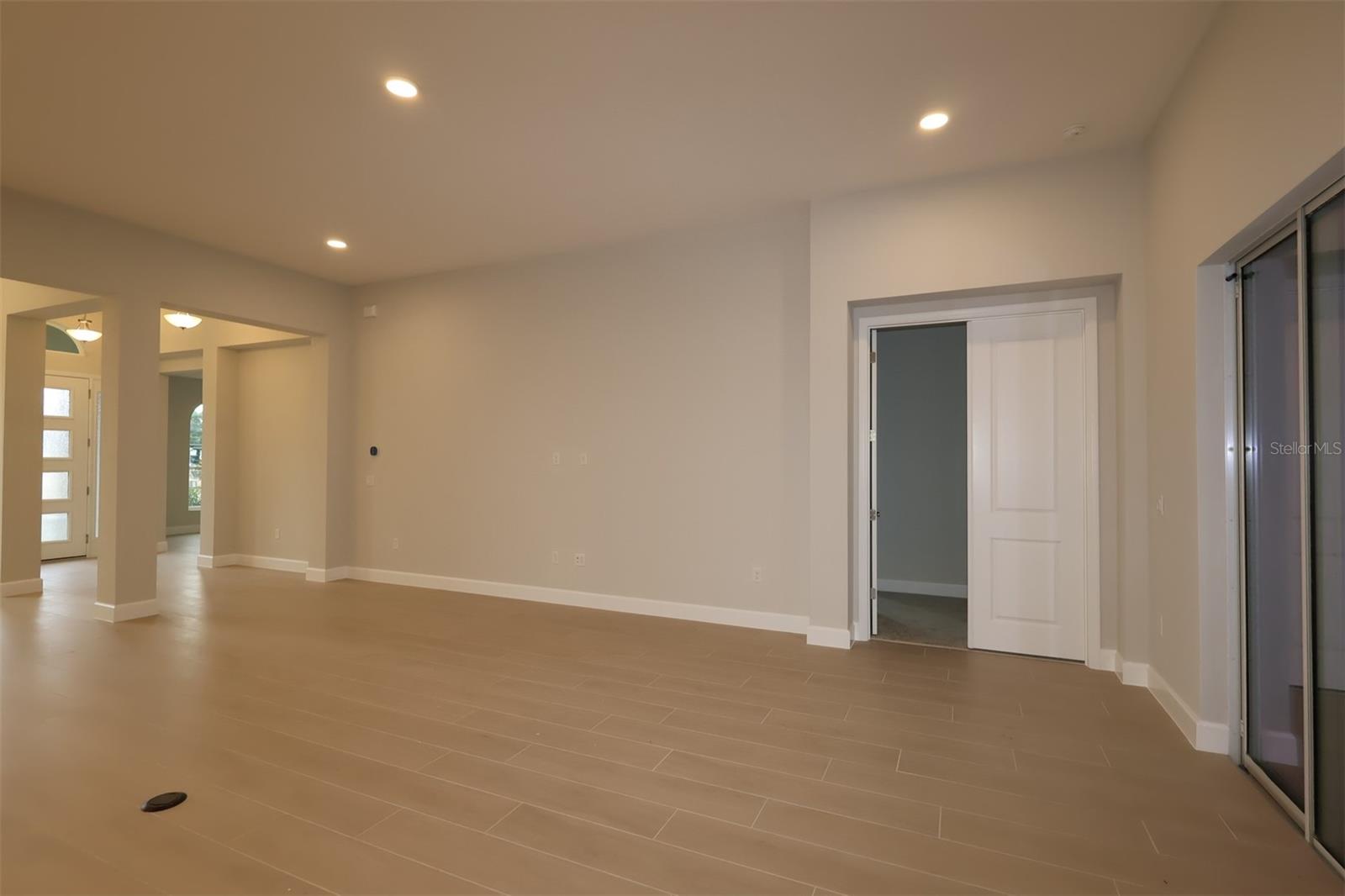 WILLOW RUN - Residential