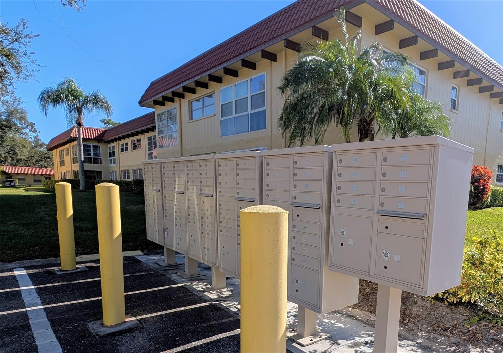 PENNWOOD MANOR - Residential