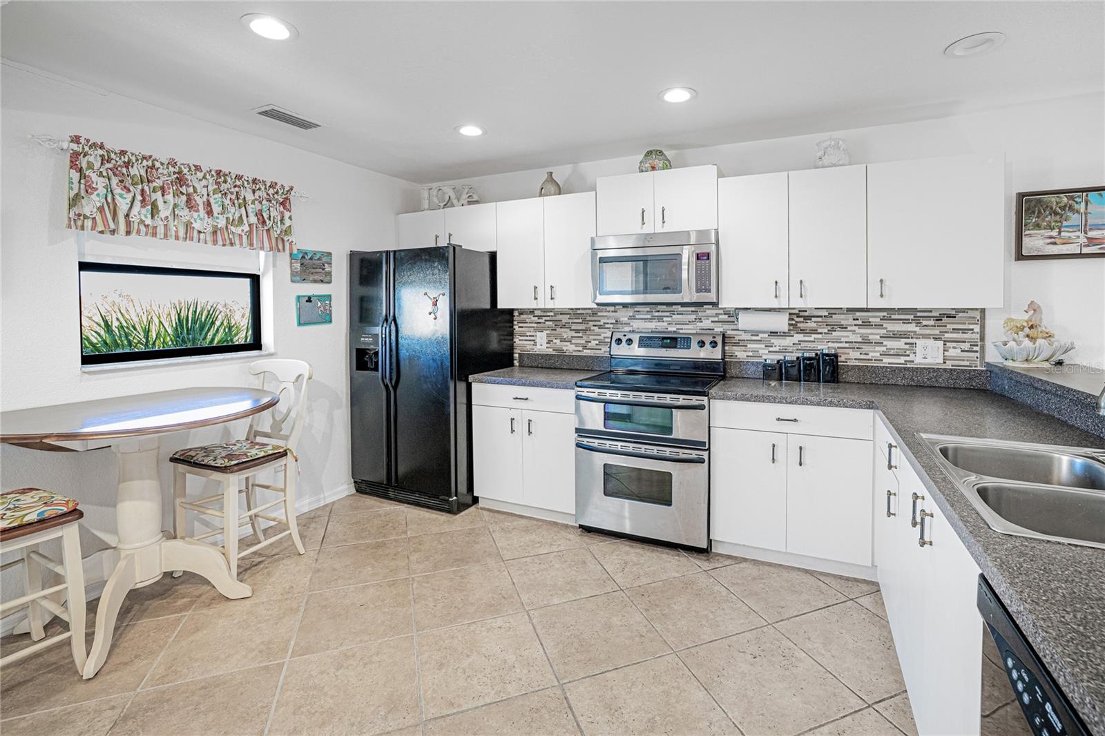 NEWPORT 02 PH 02 BDLG 11 - Residential