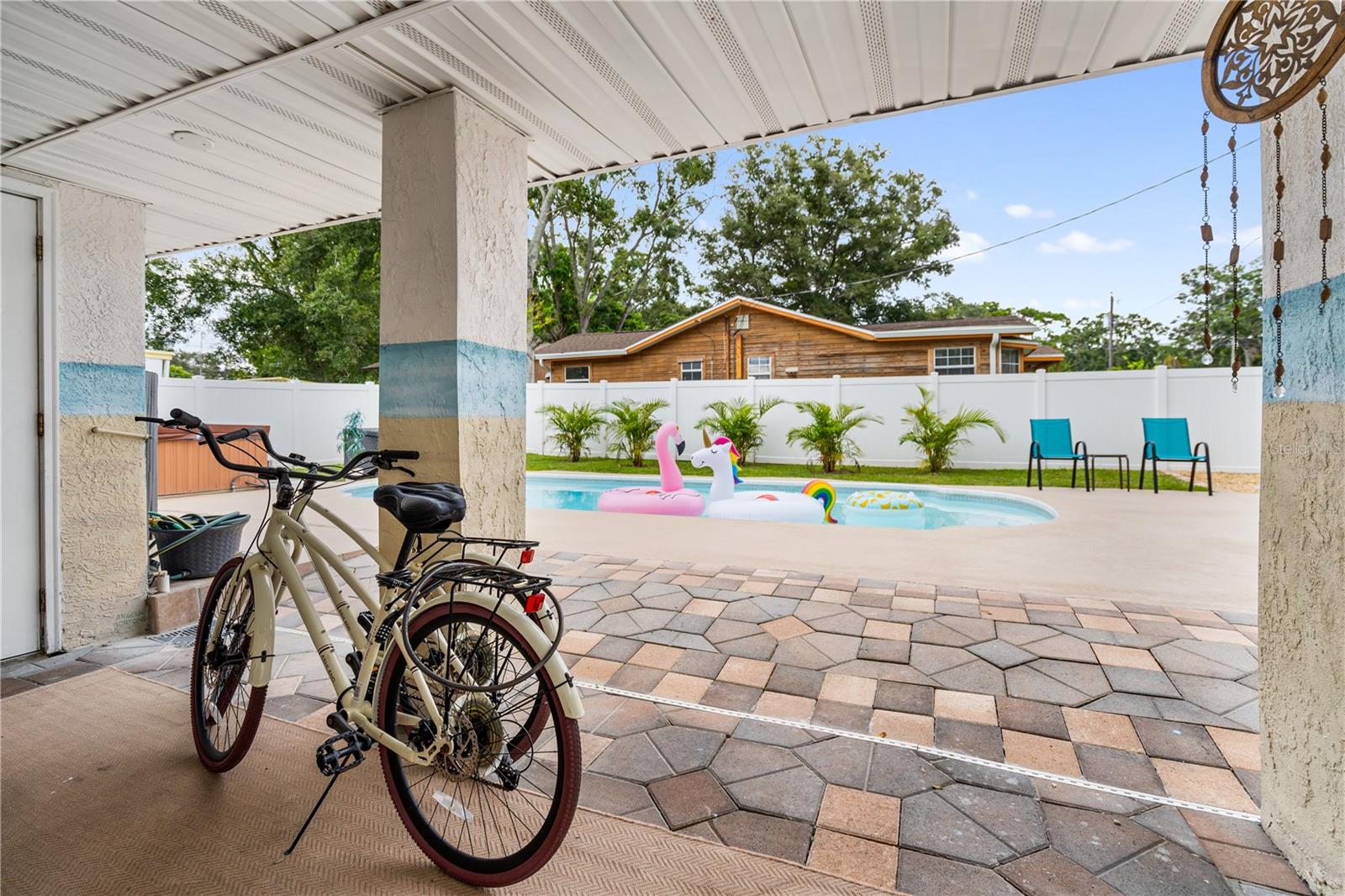 WHISPERING PINES - Residential