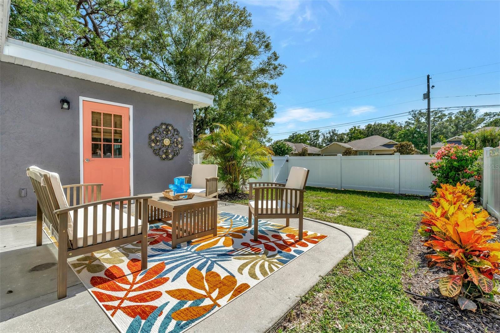 WHISPERING PINES - Residential