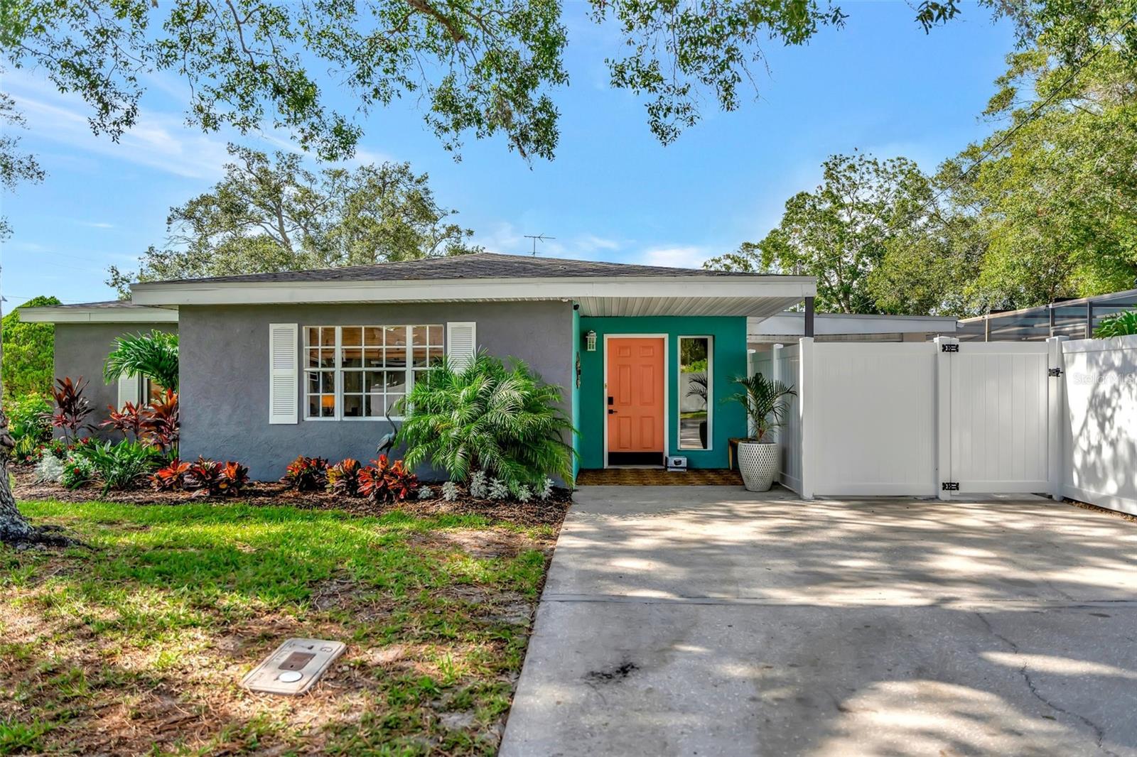 WHISPERING PINES - Residential