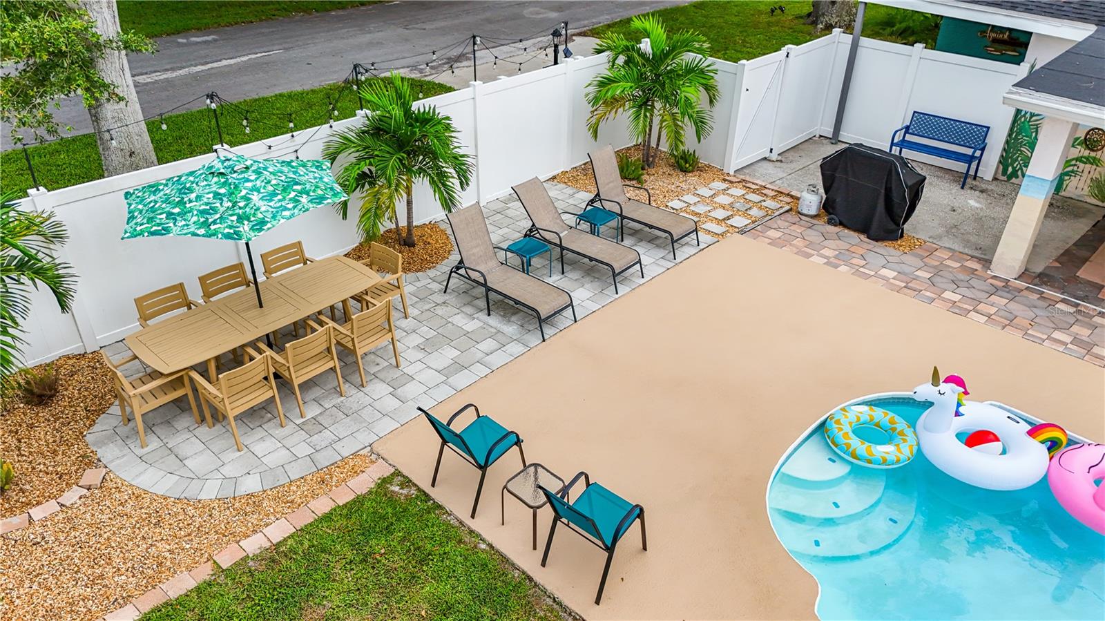 WHISPERING PINES - Residential