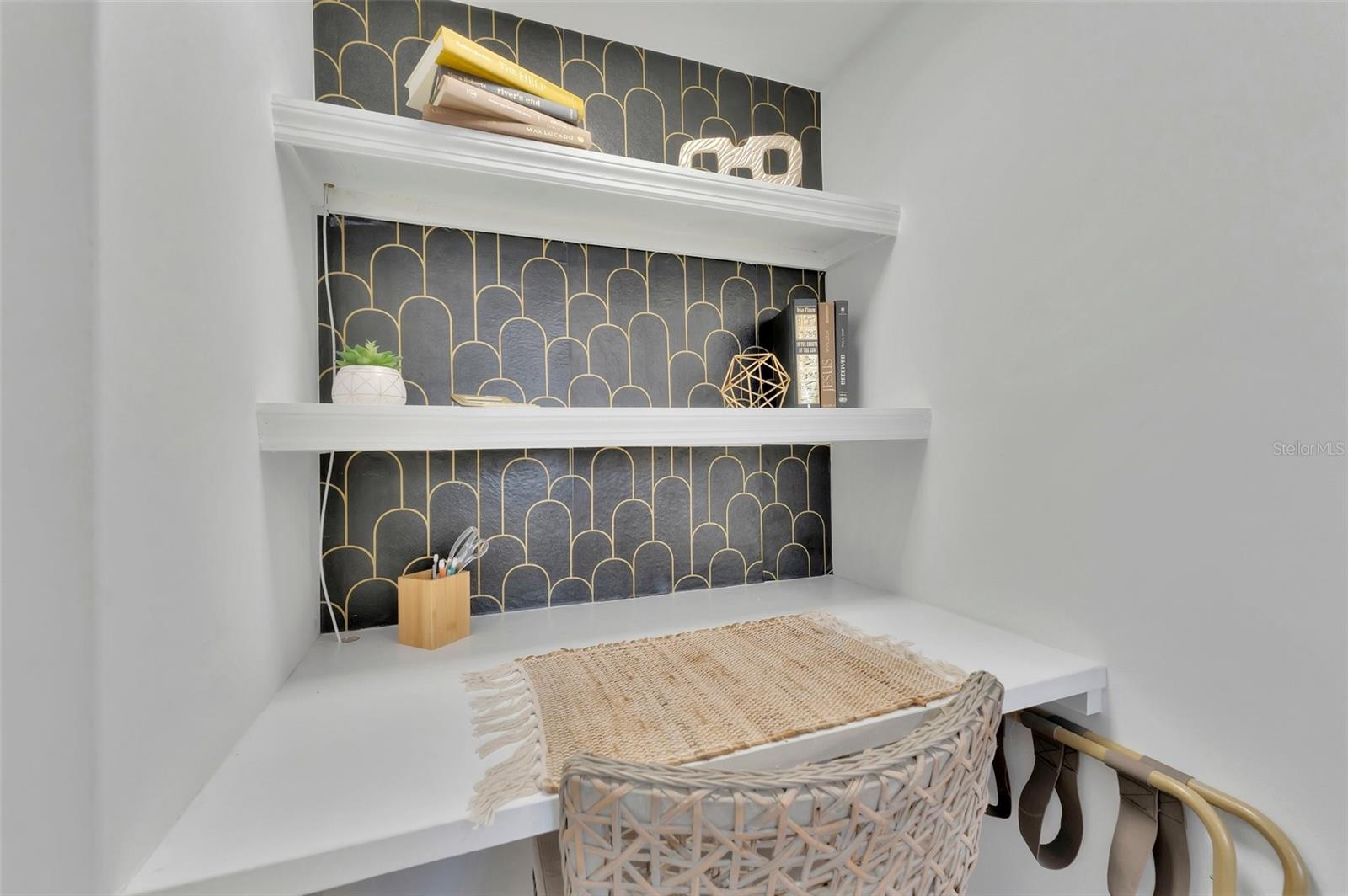 WHISPERING PINES - Residential