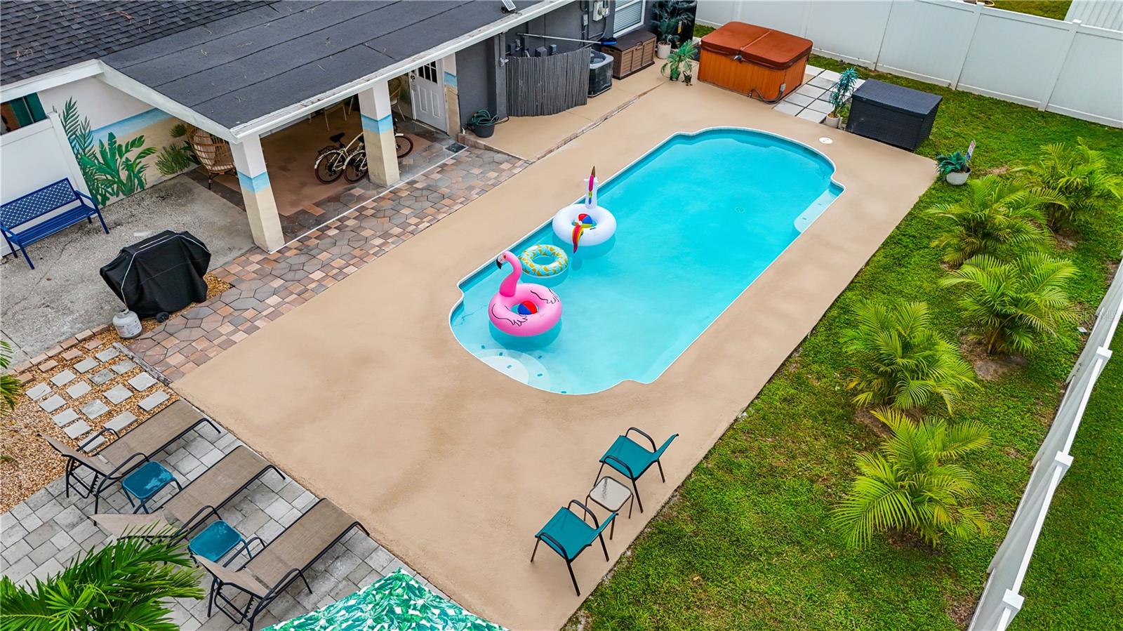 WHISPERING PINES - Residential