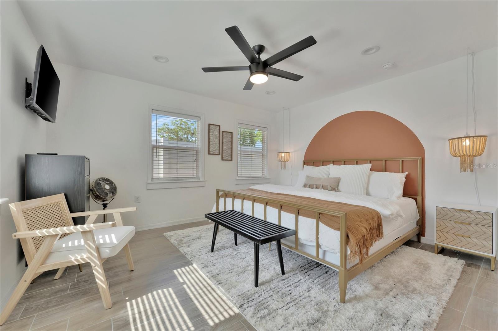 WHISPERING PINES - Residential