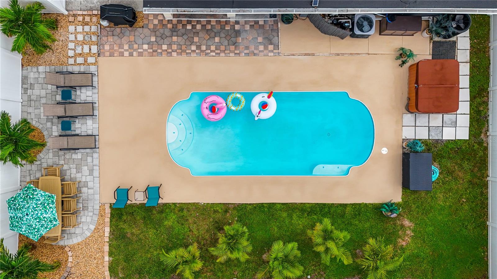 WHISPERING PINES - Residential