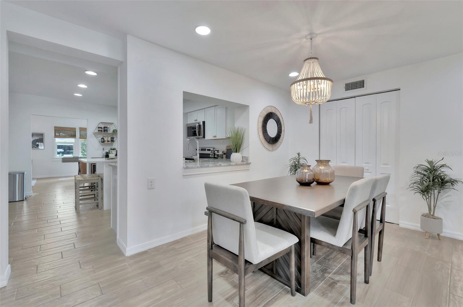 WHISPERING PINES - Residential