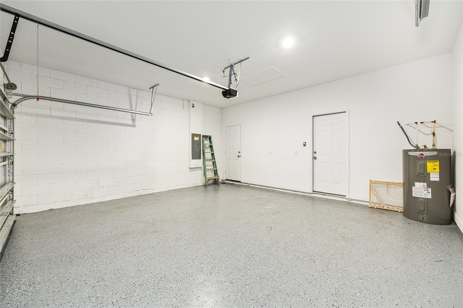 MARION OAKS - Residential Lease