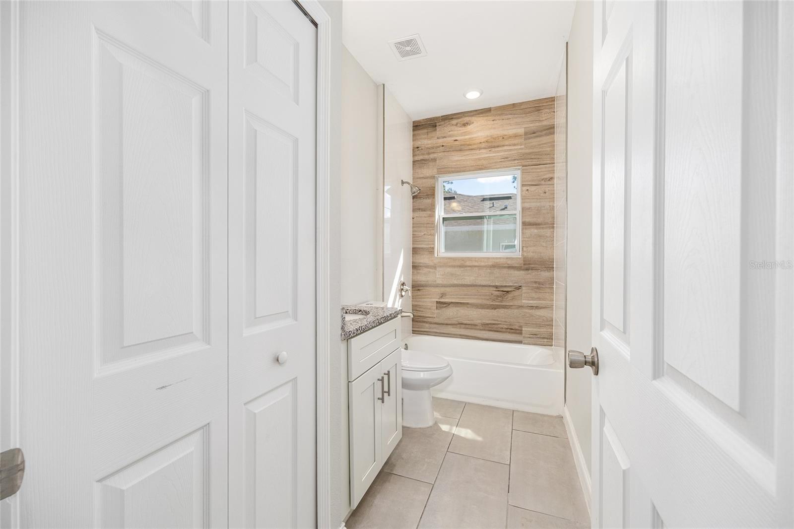 MARION OAKS - Residential Lease