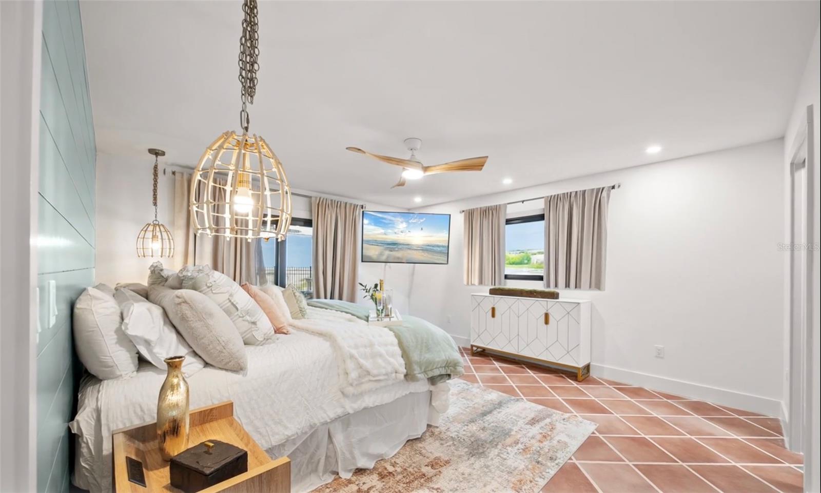 OCEAN SANDS - Residential