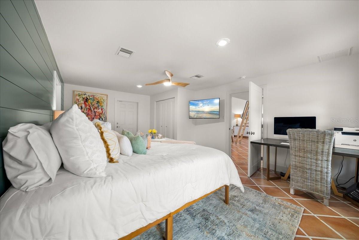 OCEAN SANDS - Residential