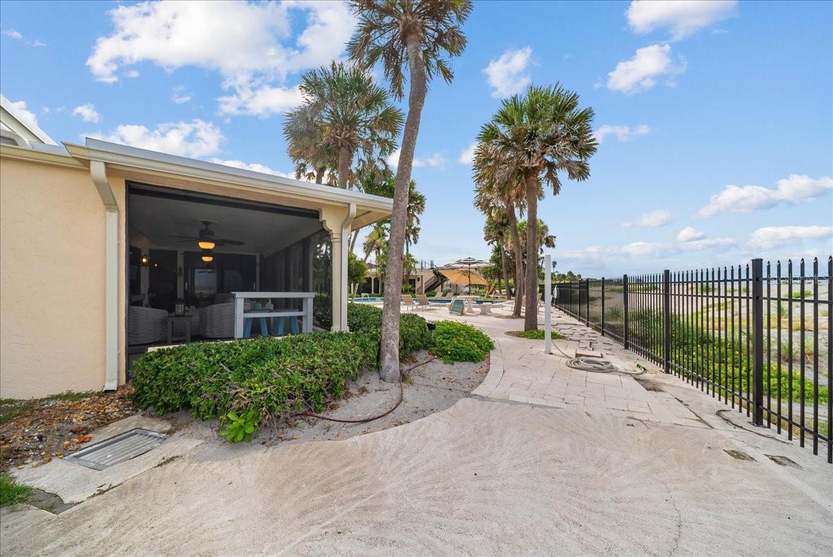 OCEAN SANDS - Residential