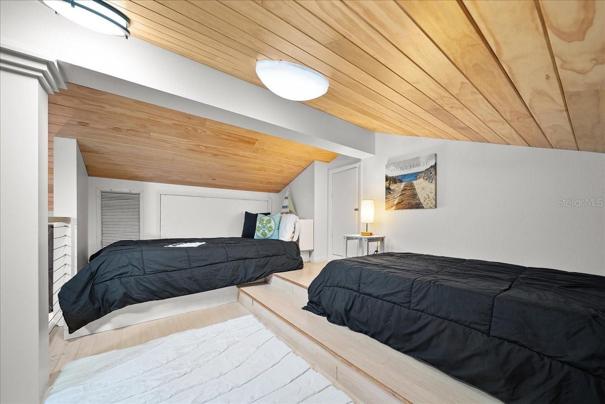 OCEAN SANDS - Residential
