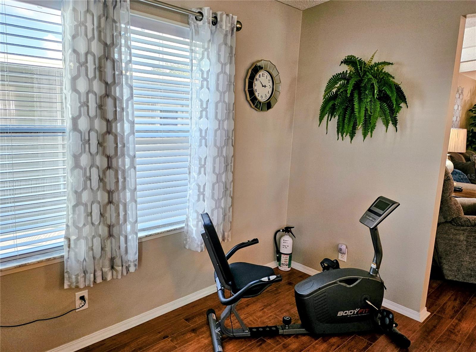 OAKWOOD MANOR - Residential