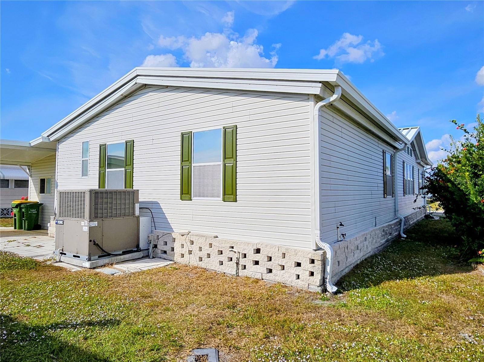 OAKWOOD MANOR - Residential