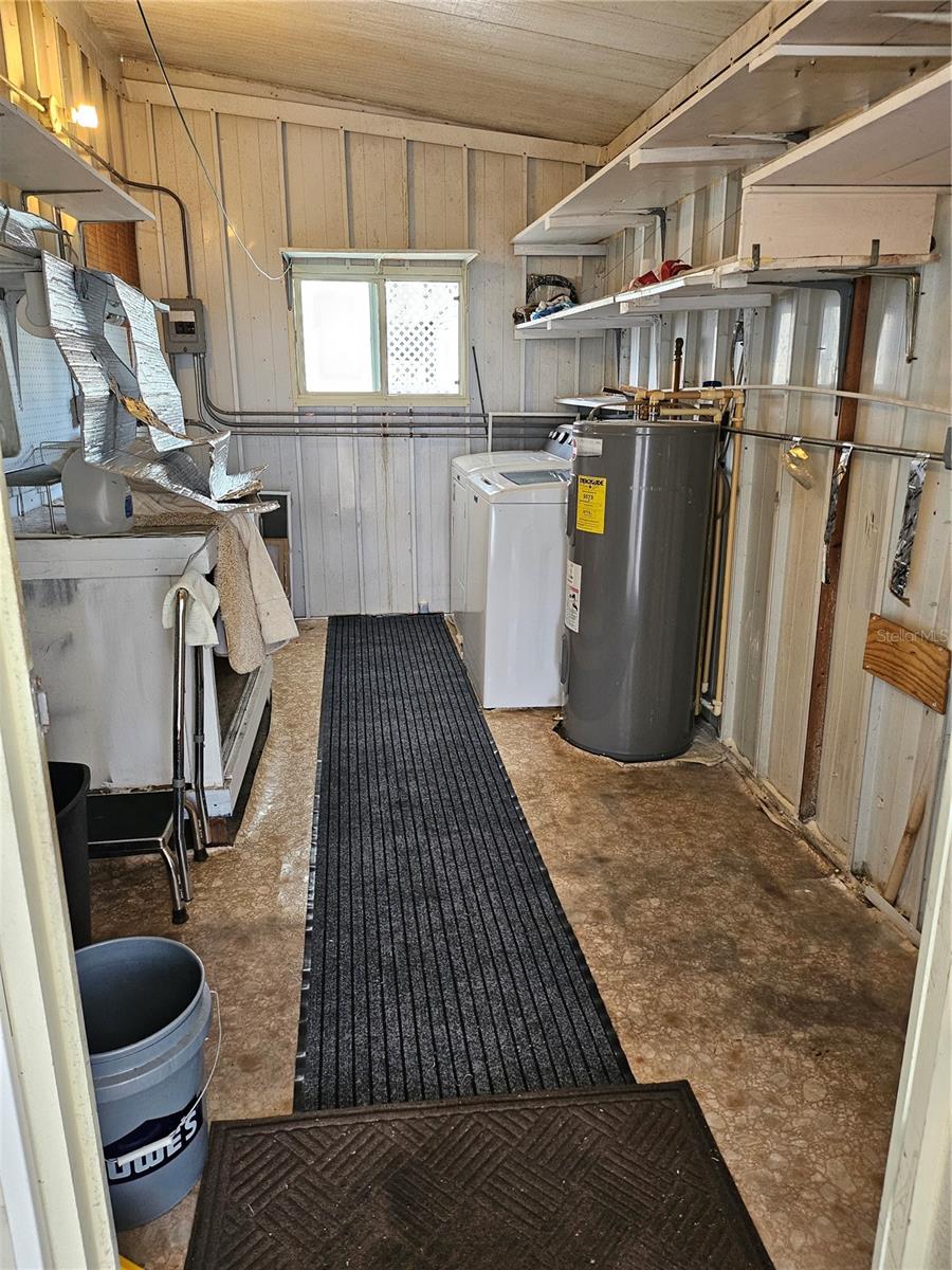 OAKWOOD MANOR - Residential