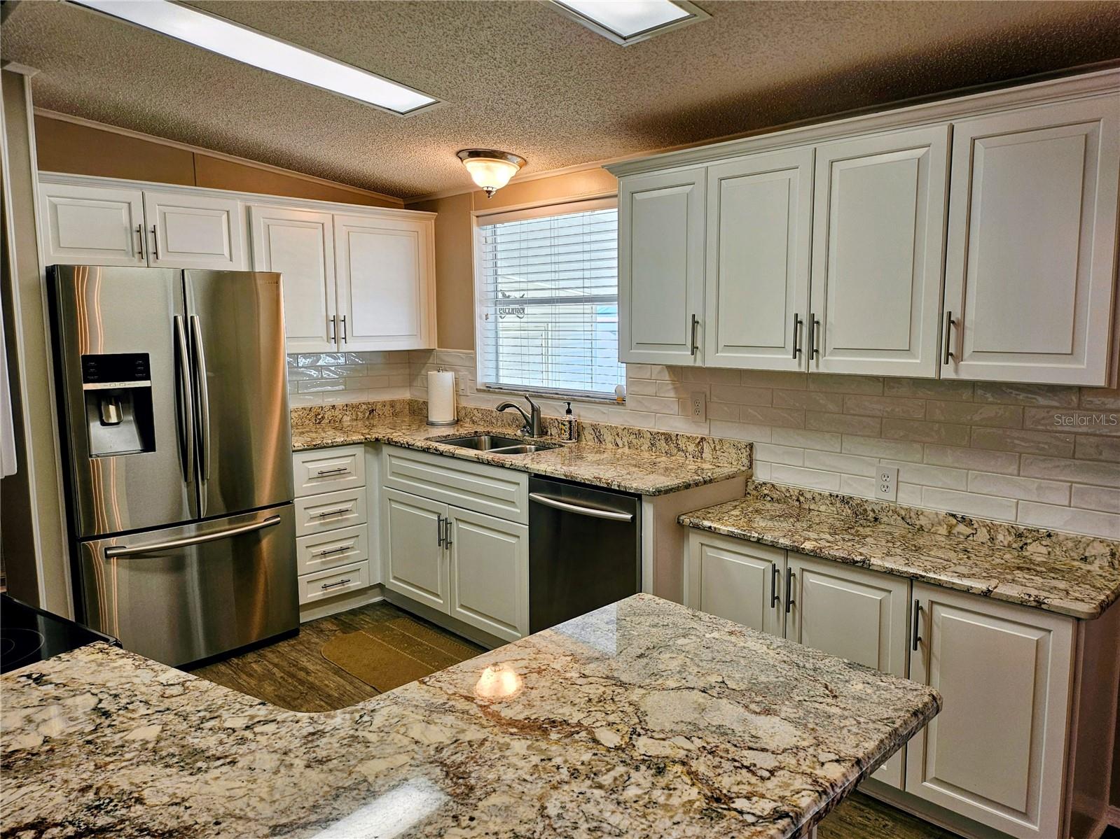 OAKWOOD MANOR - Residential