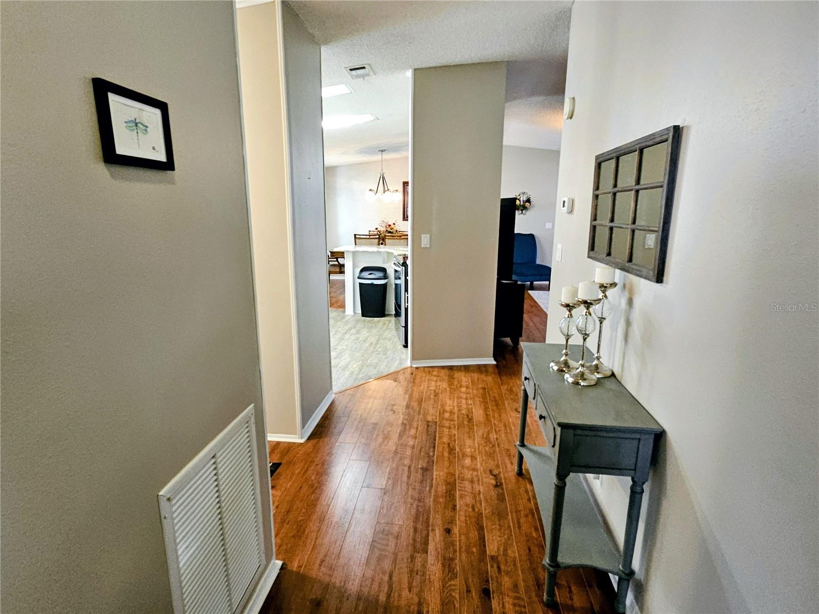 OAKWOOD MANOR - Residential