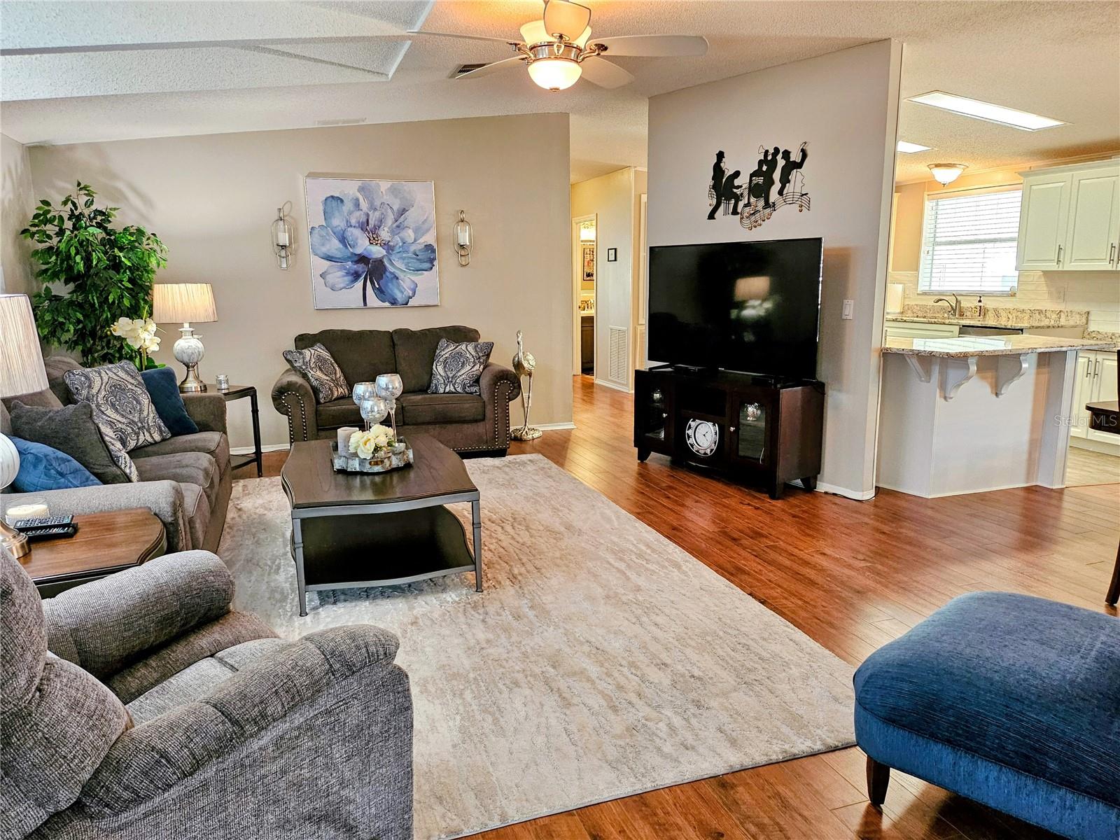 OAKWOOD MANOR - Residential