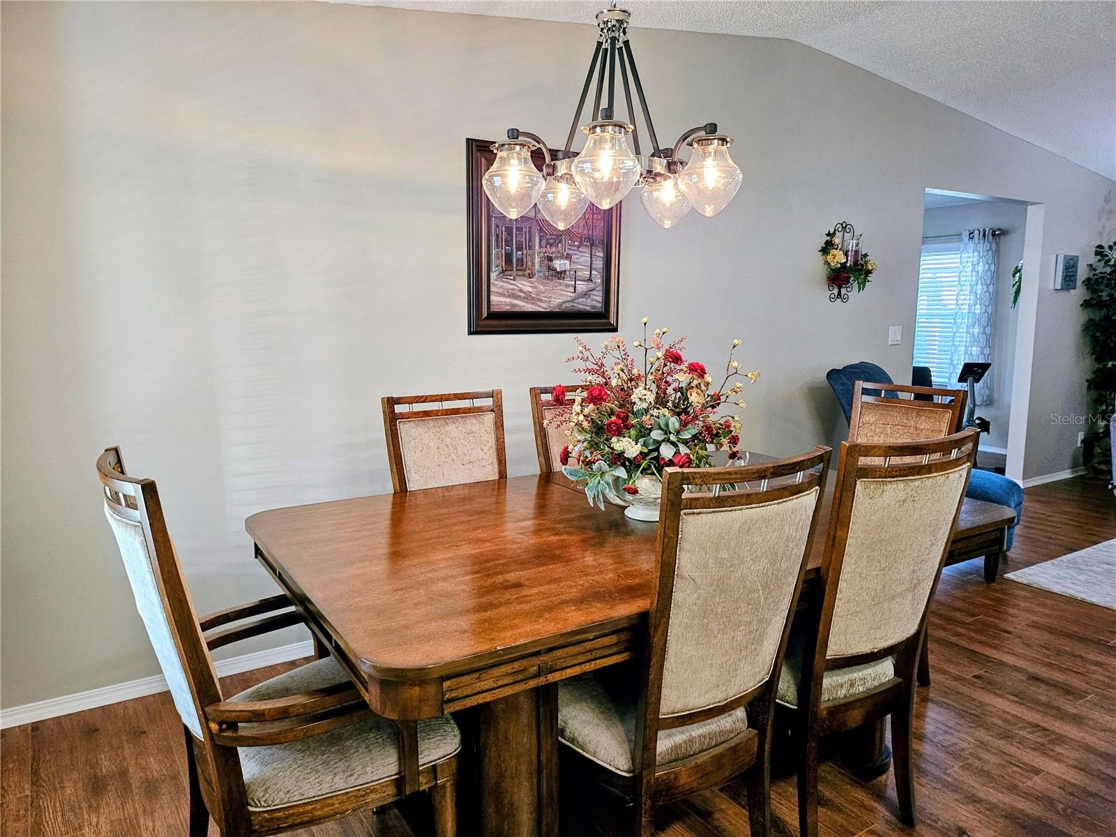 OAKWOOD MANOR - Residential