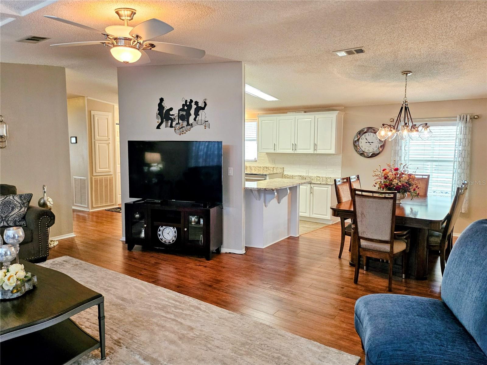 OAKWOOD MANOR - Residential