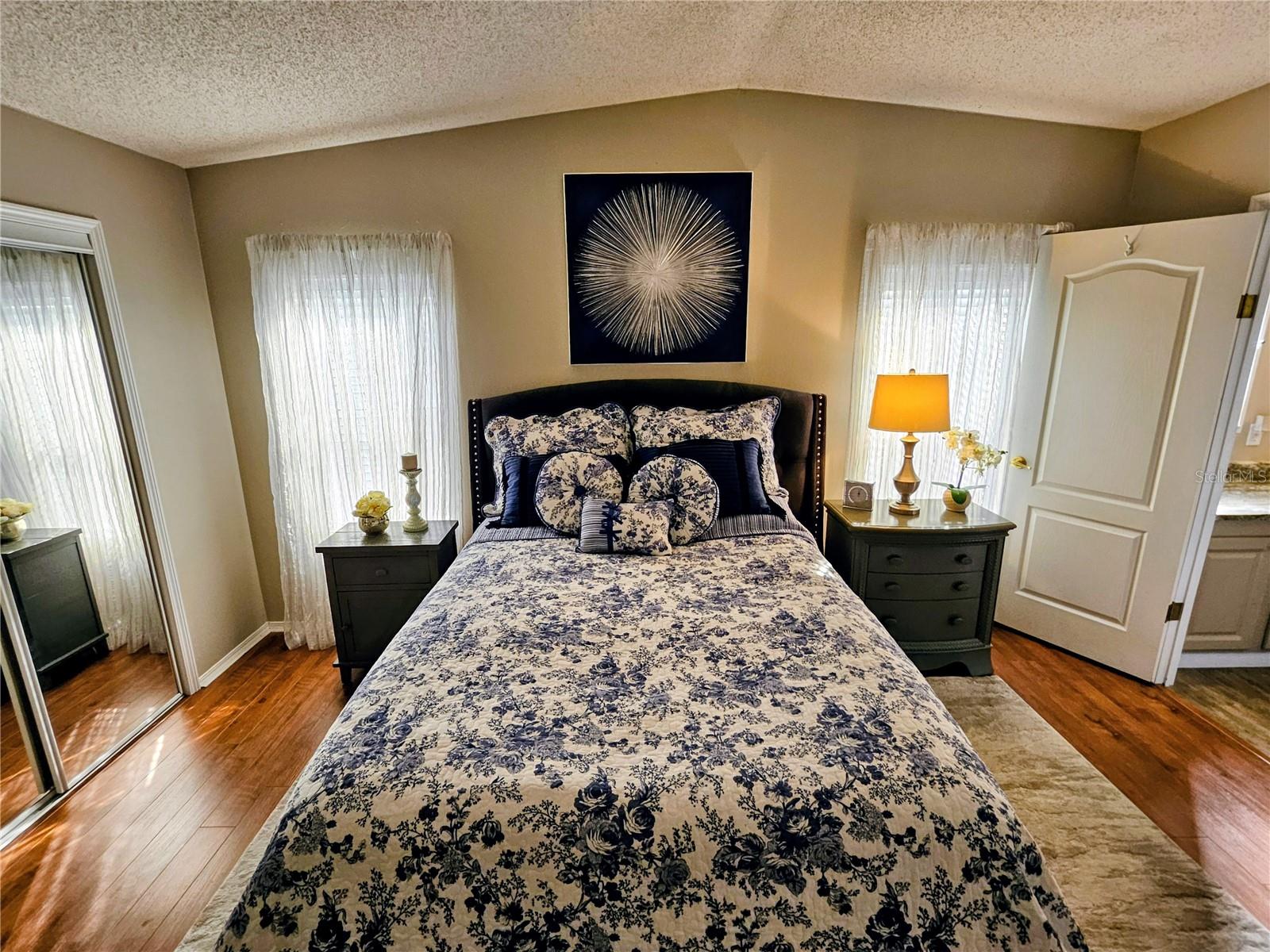 OAKWOOD MANOR - Residential