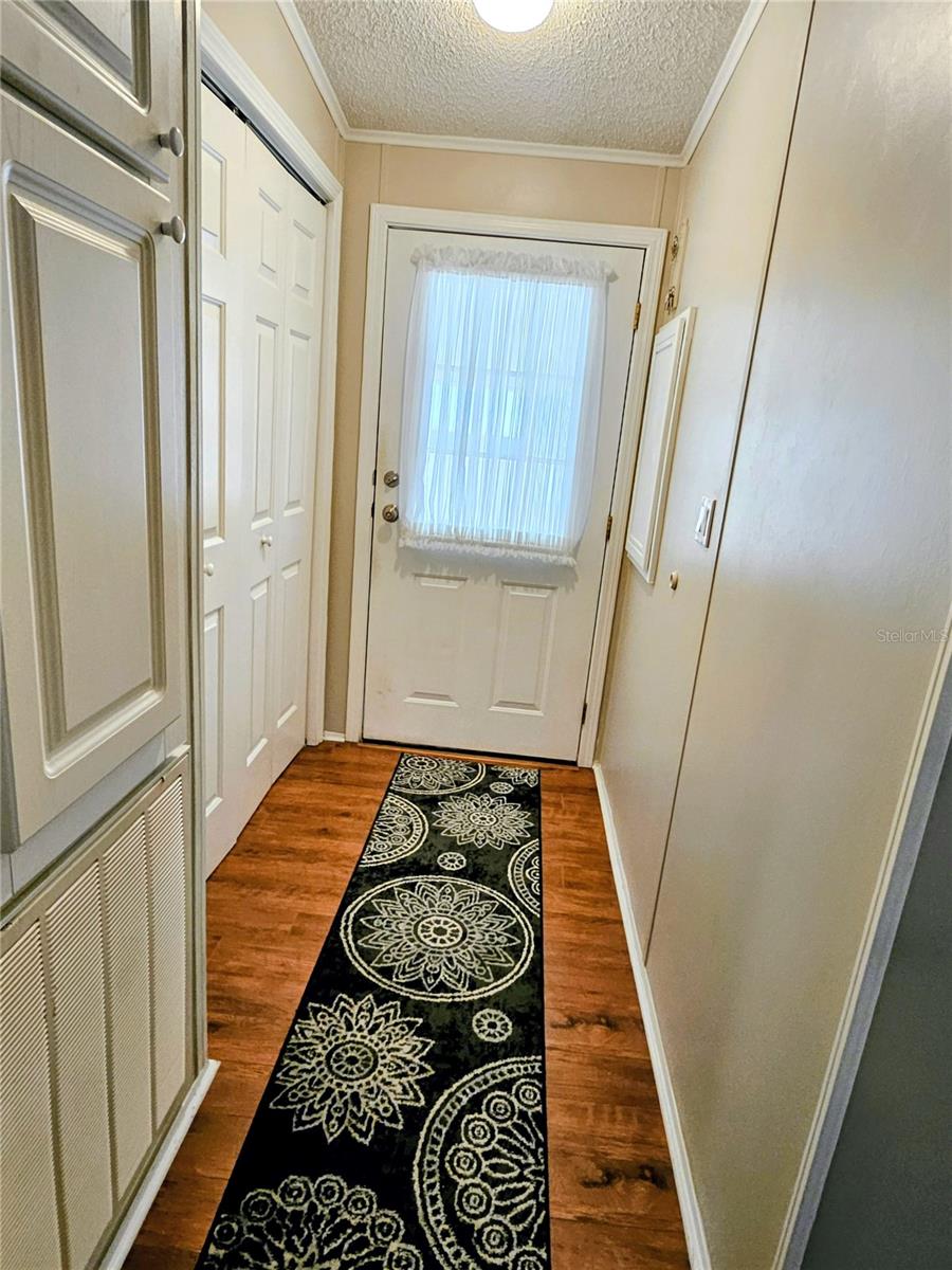 OAKWOOD MANOR - Residential