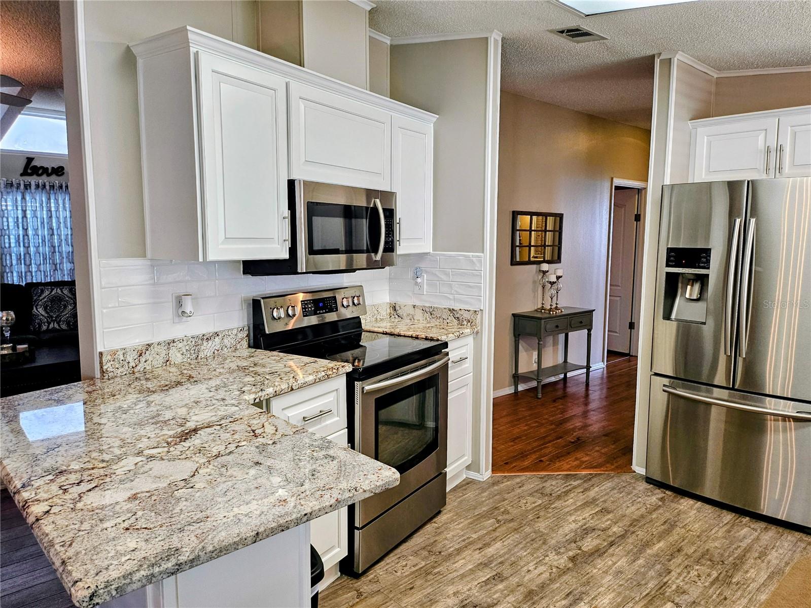 OAKWOOD MANOR - Residential