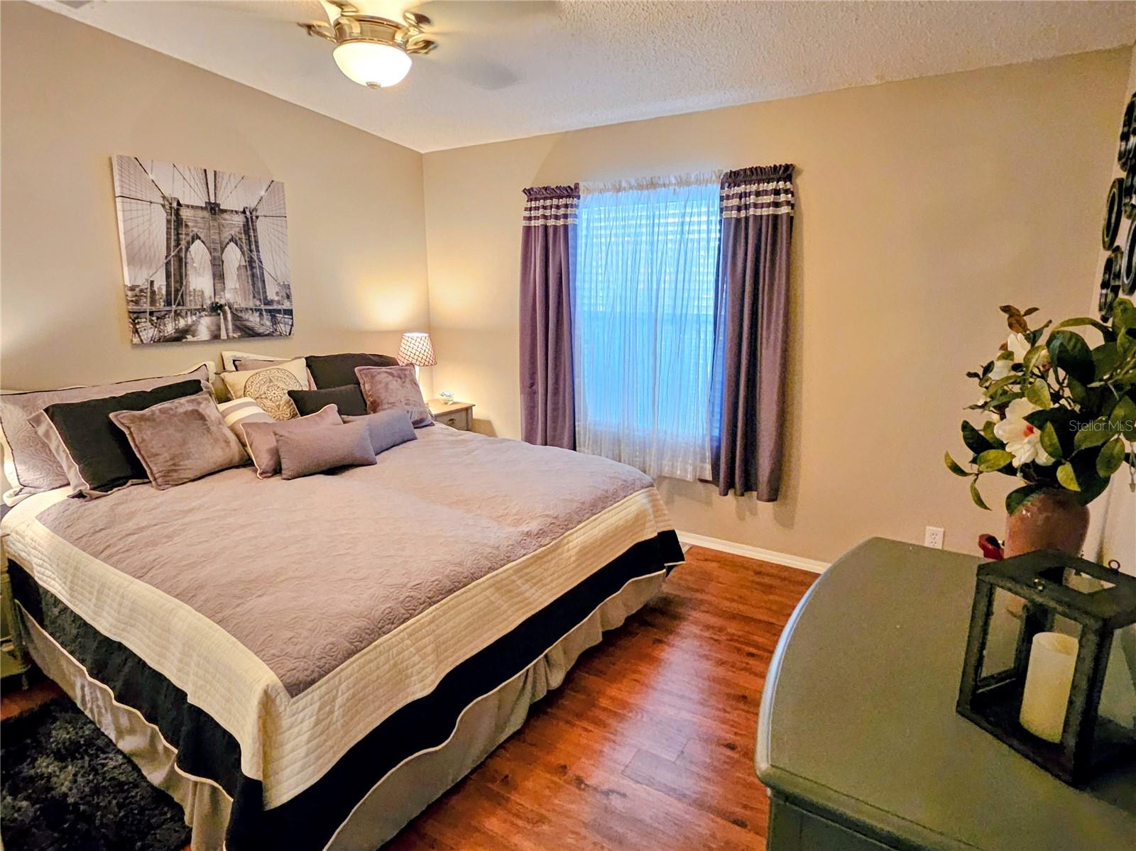 OAKWOOD MANOR - Residential