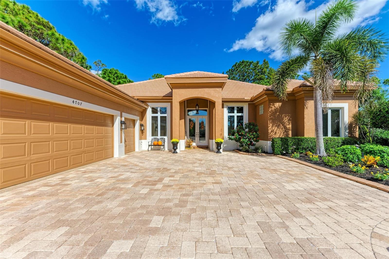 ROSEDALE 10 - Residential