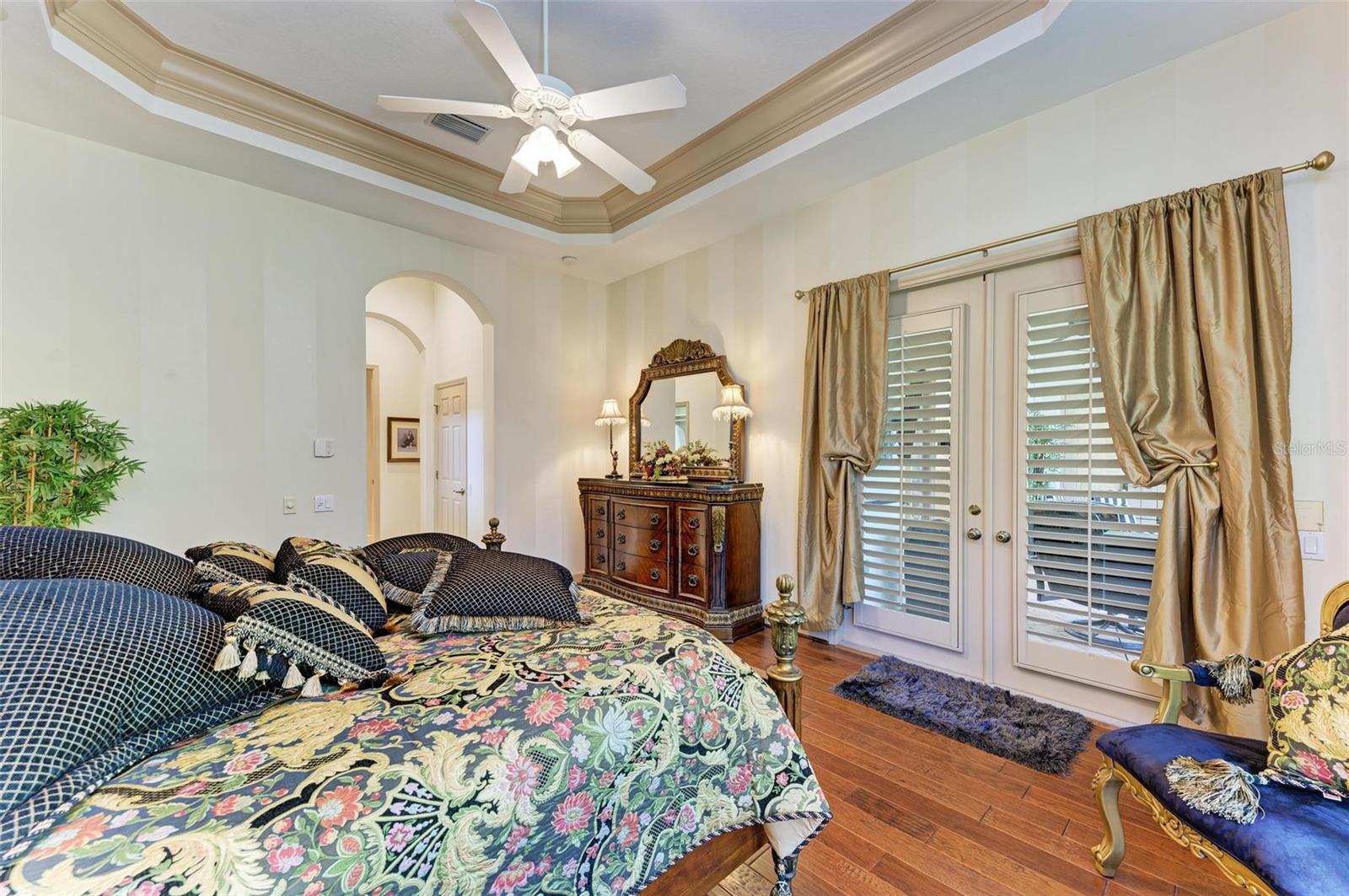 ROSEDALE 10 - Residential