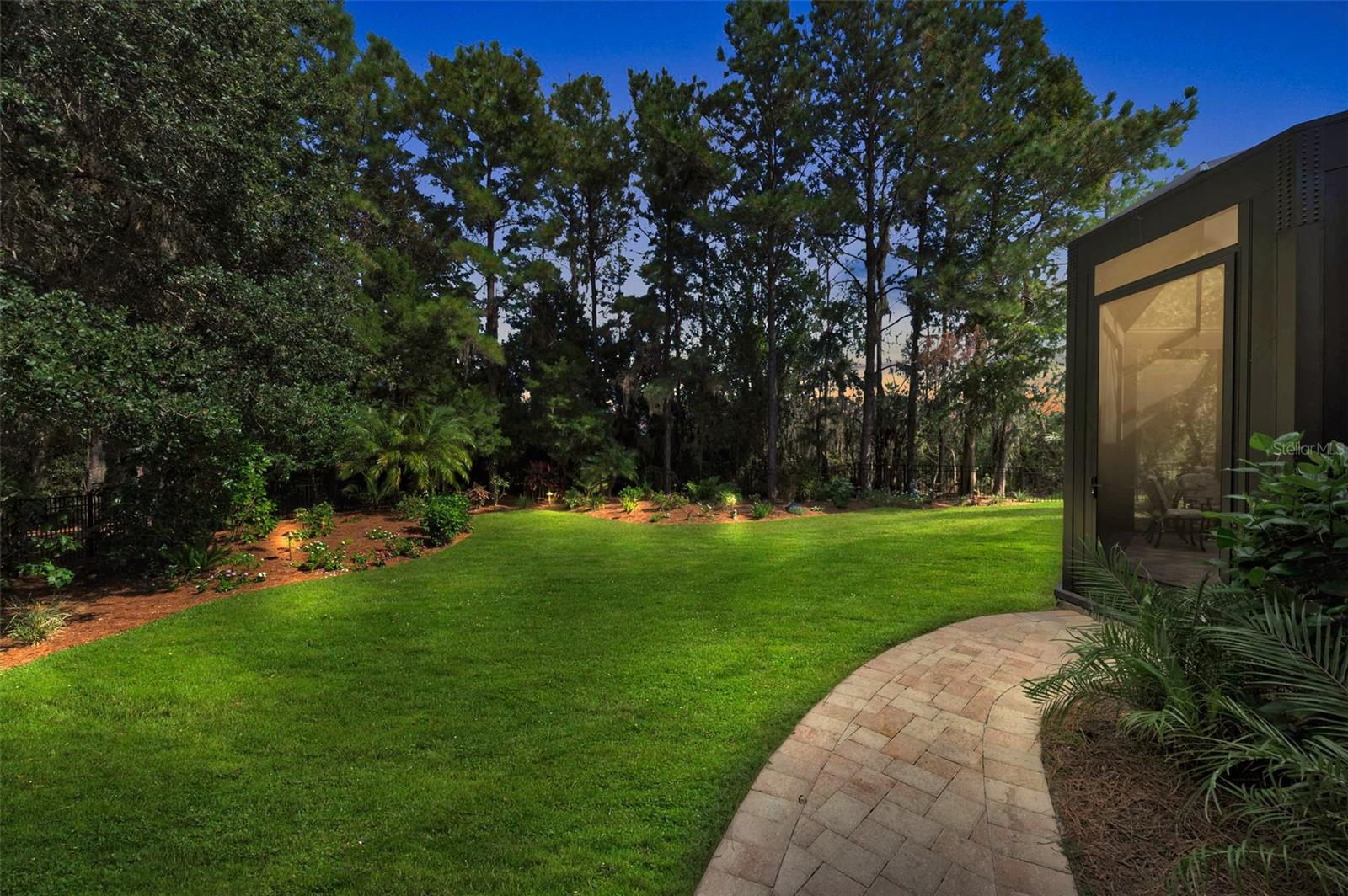 ROSEDALE 10 - Residential