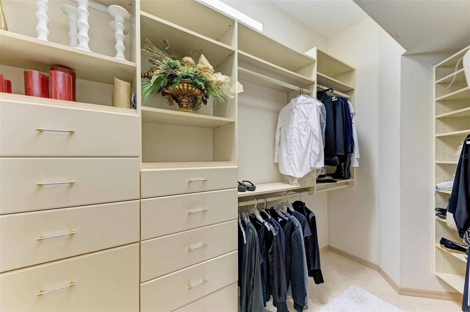 ROSEDALE 10 - Residential