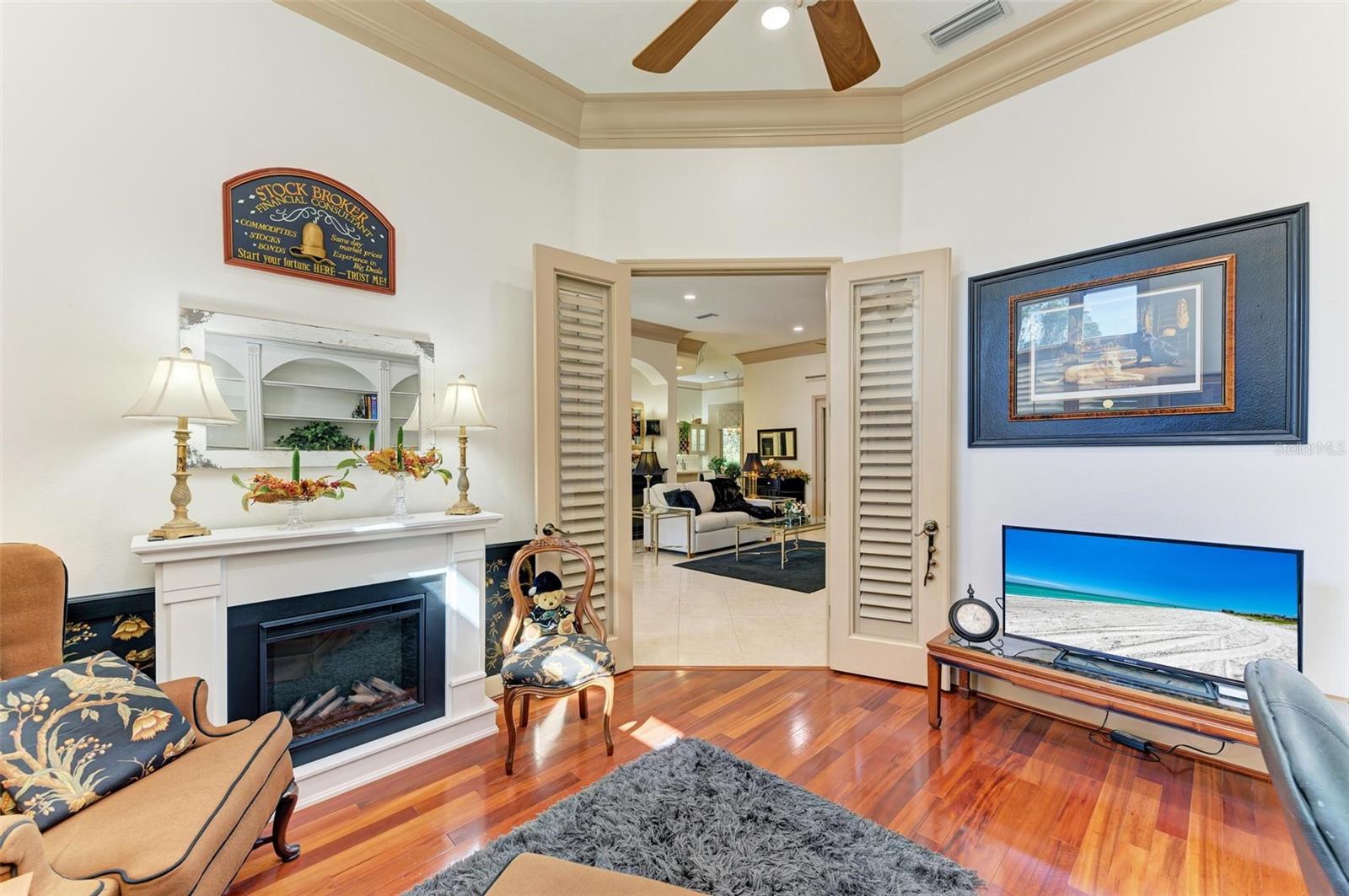 ROSEDALE 10 - Residential