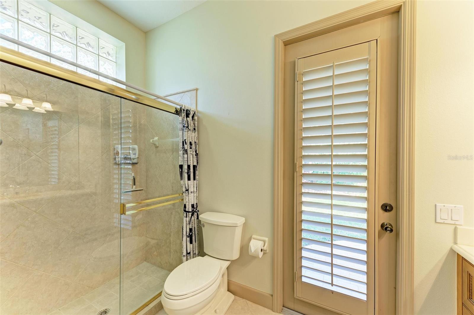 ROSEDALE 10 - Residential