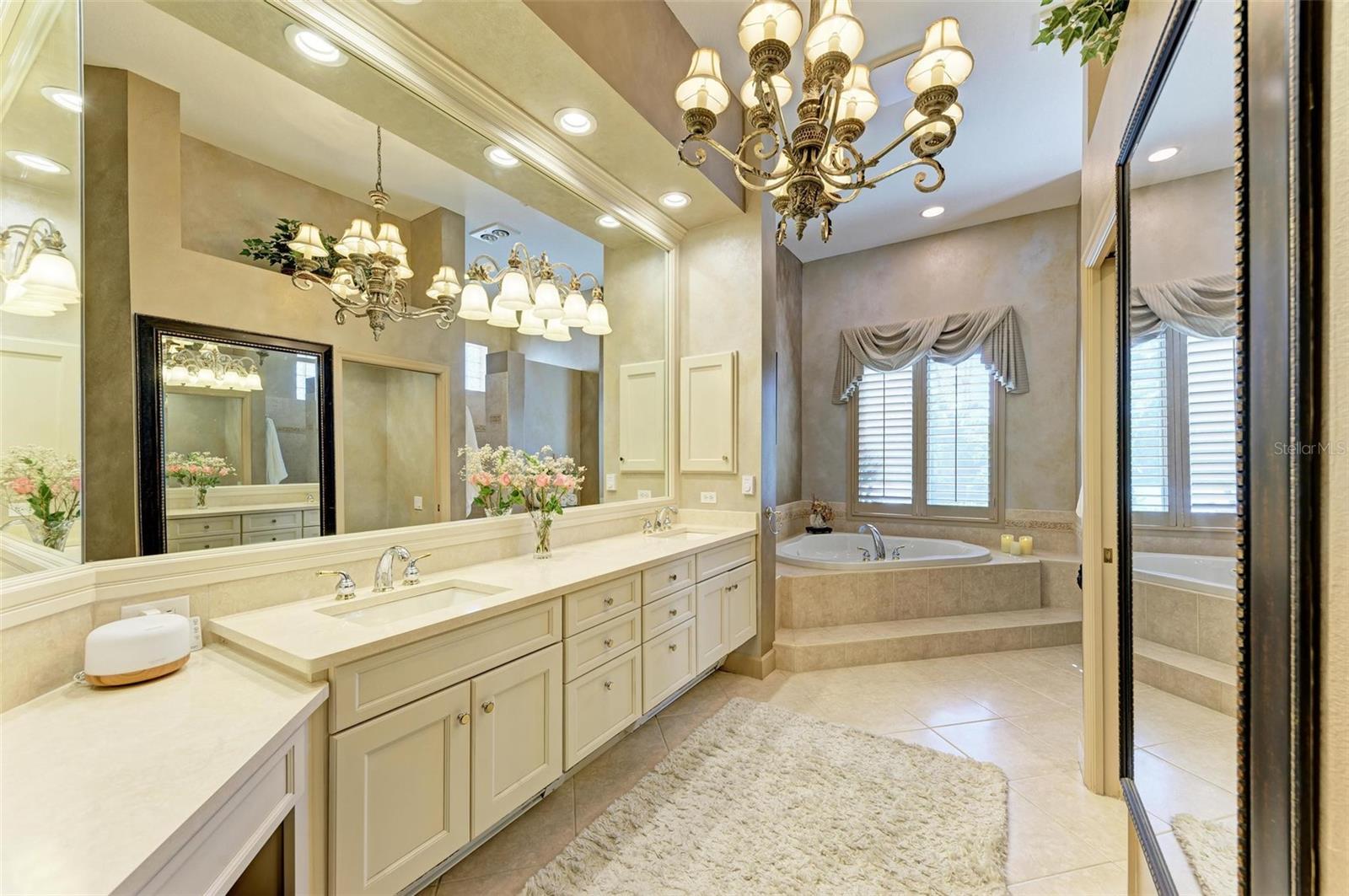 ROSEDALE 10 - Residential